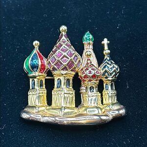 Elegant Vintage Joan Rivers Gold and Multicolor Cathedral Brooch